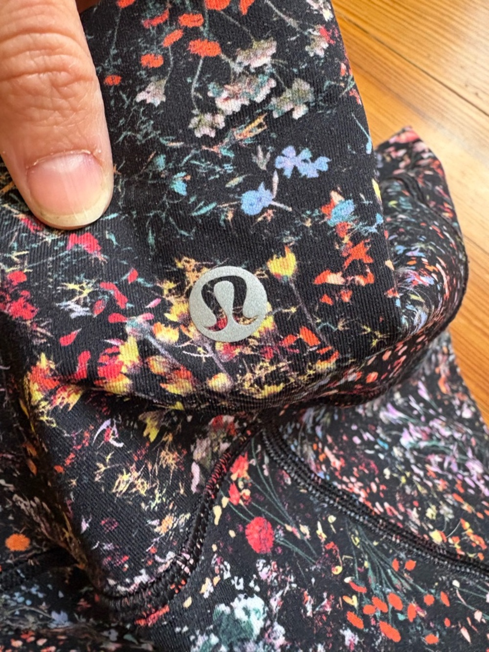 Black MultiColor Floral Spray | lululemon athletica | High-Rise Leggings | 28” - Picture 4 of 7